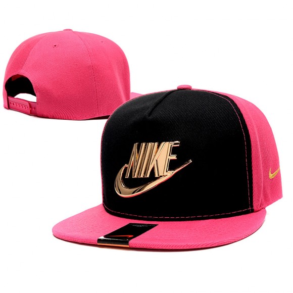 Кепка з прямим козирком Nike Рожева