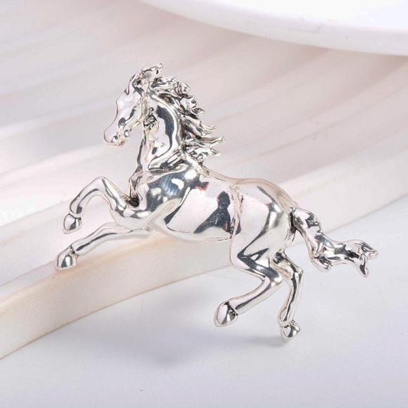 Брошь шикарная Лошадь Брошь шикарная Лошадь