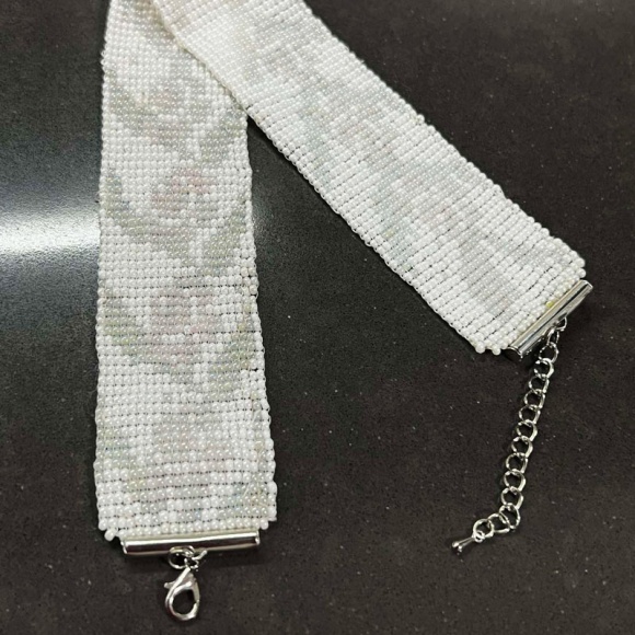 Чокер із бісеру Троянди білий