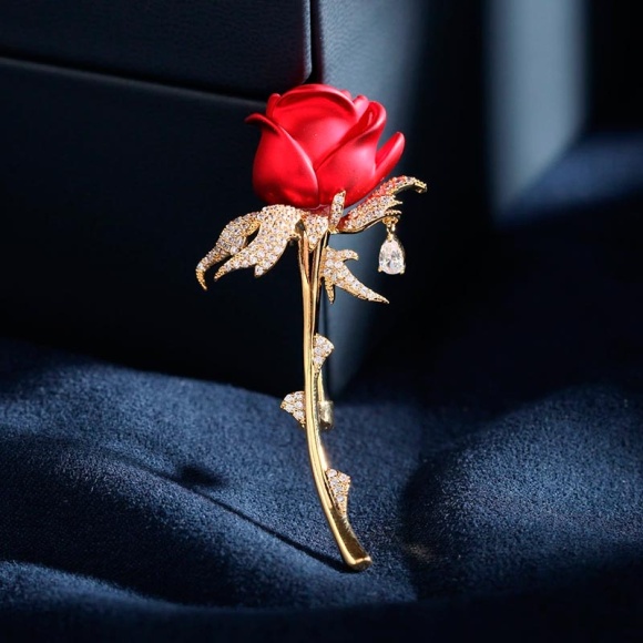 Преміум брошка Троянда