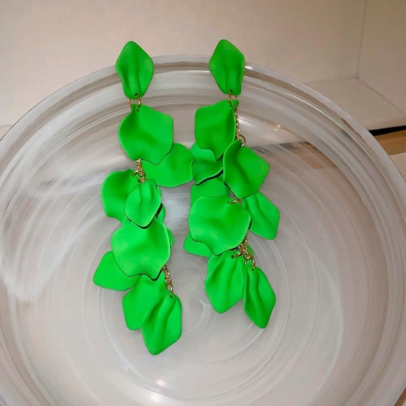 Довгі сережки Пелюстки