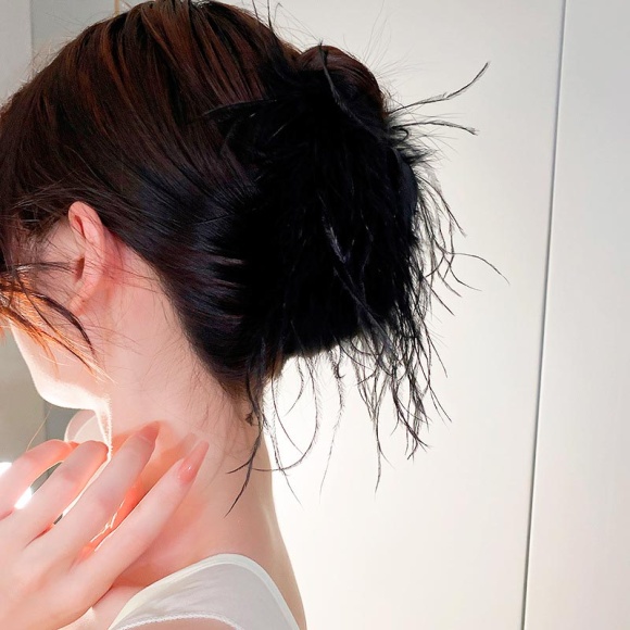 Заколка для волос крабик с перьями черный