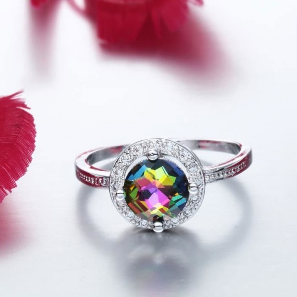 Кольцо с камнем Мистик-Топаз Кольцо с камнем Мистик-Топаз
