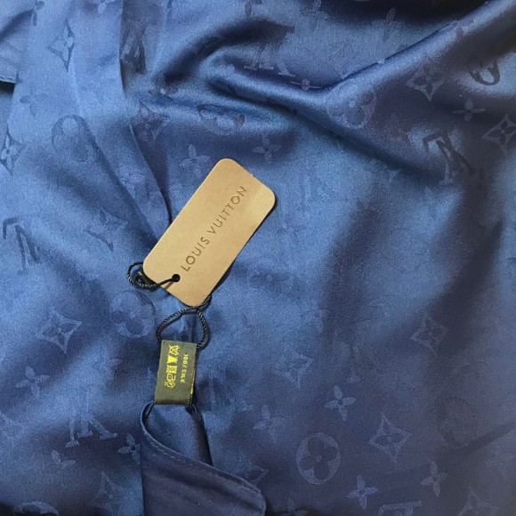 Платок шелковый Louis Vuitton Платок шелковый Louis Vuitton