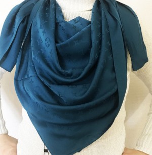 Платок шелковый Louis Vuitton Платок шелковый Louis Vuitton