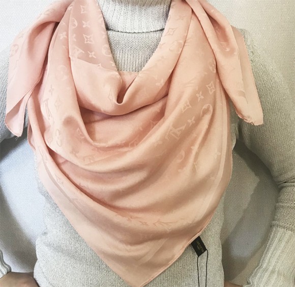 Платок шелковый Louis Vuitton Платок шелковый Louis Vuitton