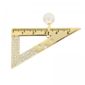 Брошь геометричний трикутник