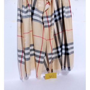 Шарф у клітку Burberry