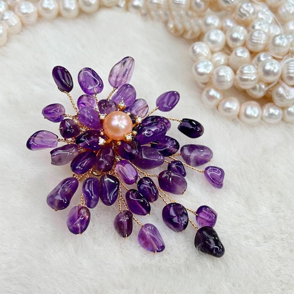 Брошка квітка плетіння Аметист