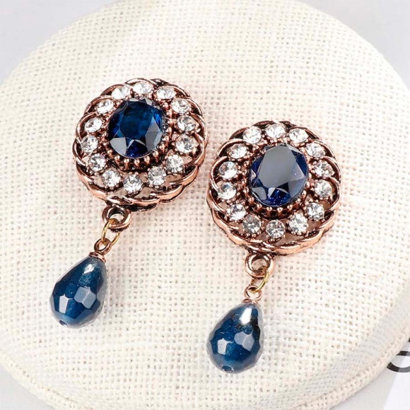 Серьги подвески с камнями Элиф Серьги подвески с камнями Элиф