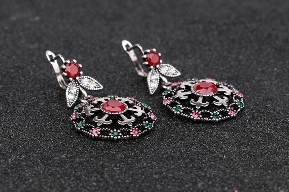 Турецкий набор украшений Озан: кулон, кольцо и серьги Турецкий набор украшений Озан: кулон, кольцо и серьги