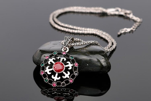 Турецкий набор украшений Озан: кулон, кольцо и серьги Турецкий набор украшений Озан: кулон, кольцо и серьги