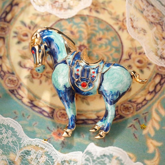 Брошь императорская Лошадь. Символ 2026 года Брошь императорская Лошадь. Символ 2026 года