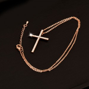 Кулон з ланцюжком Хрест із кристалами Кулон з ланцюжком Хрест із кристалами