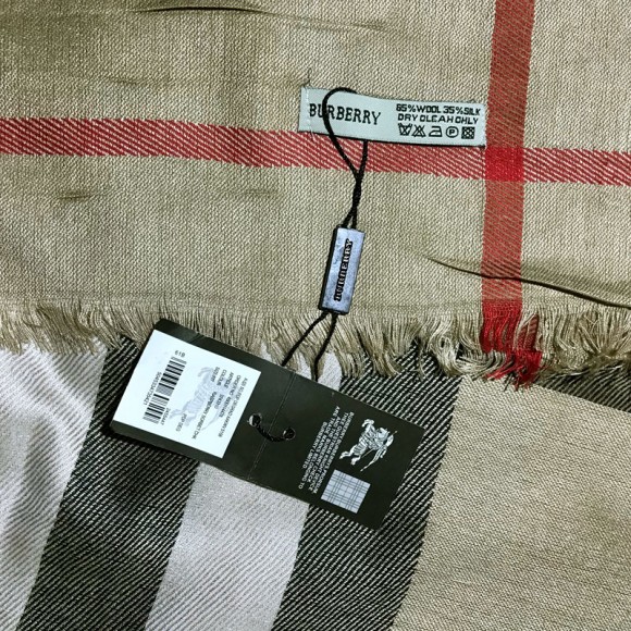 Шарф палантин в клетку Burberry Шарф палантин в клетку Burberry