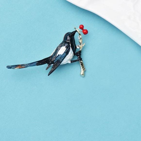 Брошка Сорока