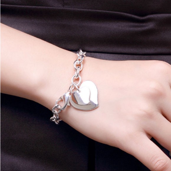 Серебряный браслет цепочка с подвеской сердце Серебряный браслет цепочка с подвеской сердце