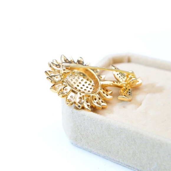 Брошка соняшник із кристалами Брошка соняшник із кристалами