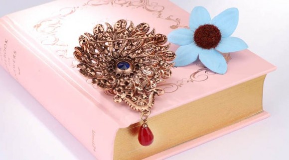 Брошка в турецькому стилі Шахін