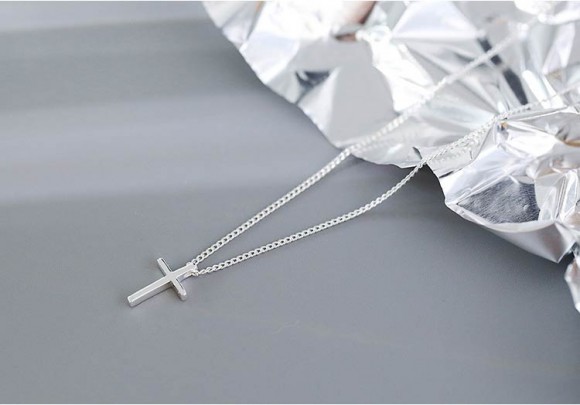 Ланцюжок на шию з Хрестиком