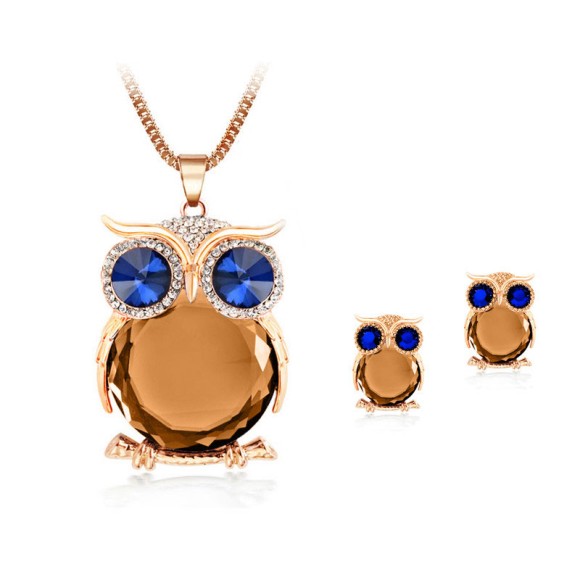 Набір прикрас: кулон і сережки