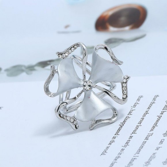 Брошь для шарфа Квітковий завиток