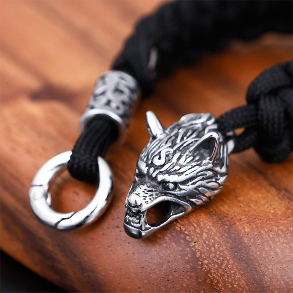 Паракорд браслет с Волком