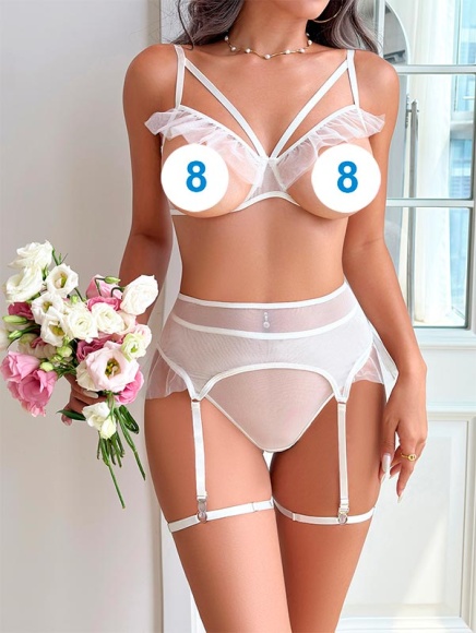 Белый комплект женского белья с открытой чашкой, поясом и подвязками Белый комплект женского белья с открытой чашкой, поясом и подвязками