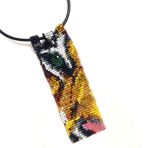 Кулон із бісера  Тигр на шкіряному шнурці