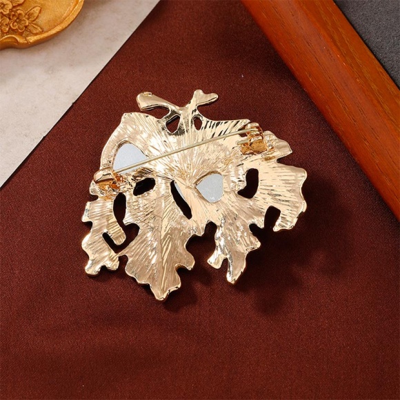 Брошка дубові жолуді Брошка дубові жолуді