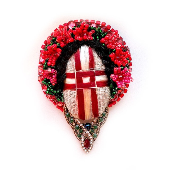 Брошь Мотанка красная