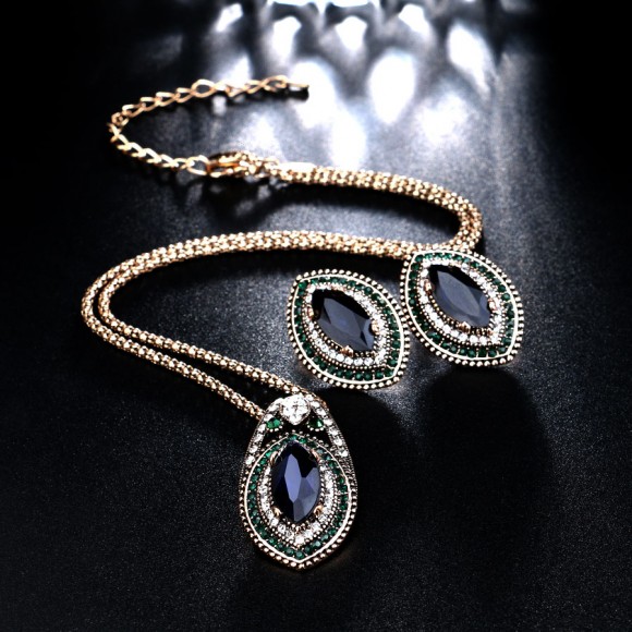 Набір прикрас Айбіге: кулон, сережки Набір прикрас Айбіге: кулон, сережки