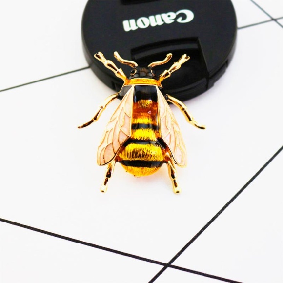Брошь большая Пчела микс