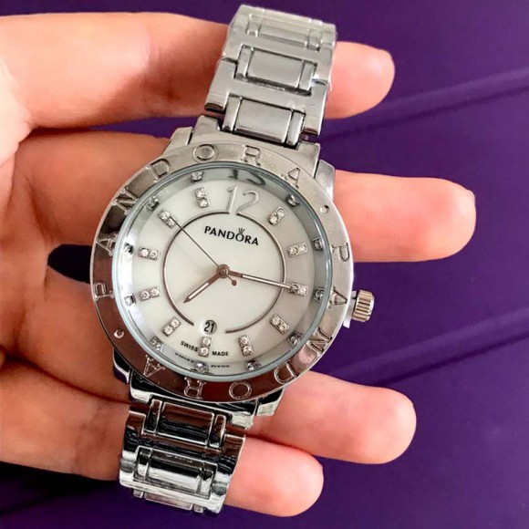 Часы с металлическим браслетом Pandora Crystal