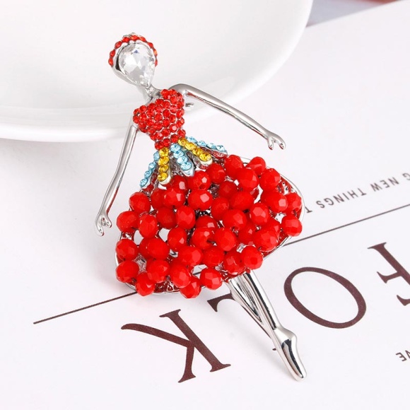 Брошь стройная балерина