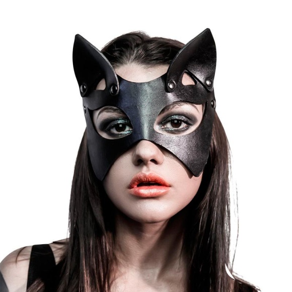 Кожаная маска с ушками кошки