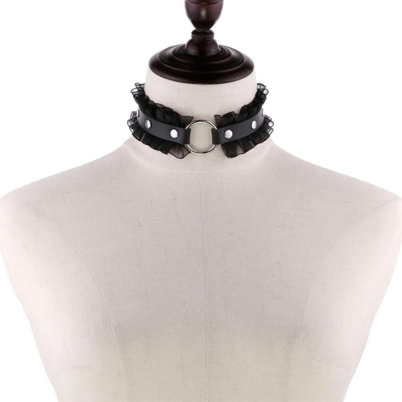 Кожаный чокер с кольцом воротник