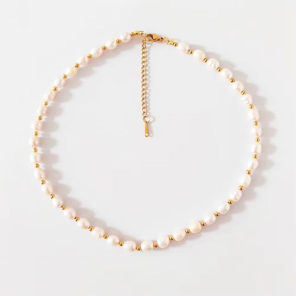 Кольє з річкових перлів