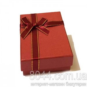 Подарункова коробка для біжутерії.