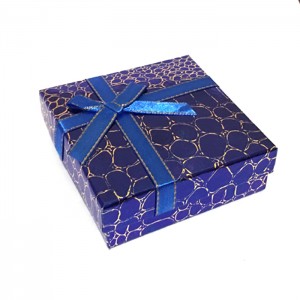 Подарочная коробка для украшений Змея