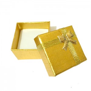 Подарункова коробка для біжутерії.