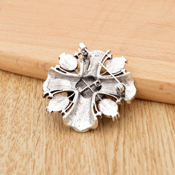 Брошь Крест с жемчужинами Брошь Крест с жемчужинами