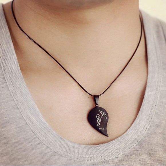 Парний кулон для закоханих із сталі Половинки серця Парний кулон для закоханих із сталі Половинки серця