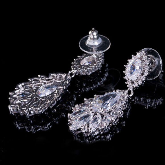 Вечірні сережки з камінням Elegant Вечірні сережки з камінням Elegant