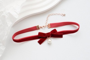 Чокер бантик оксамитовий з підвіскою Перлина