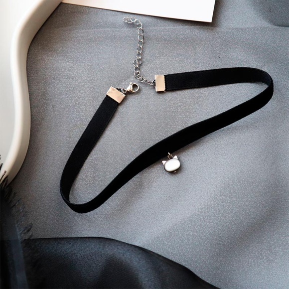 Чокер с подвеской котик