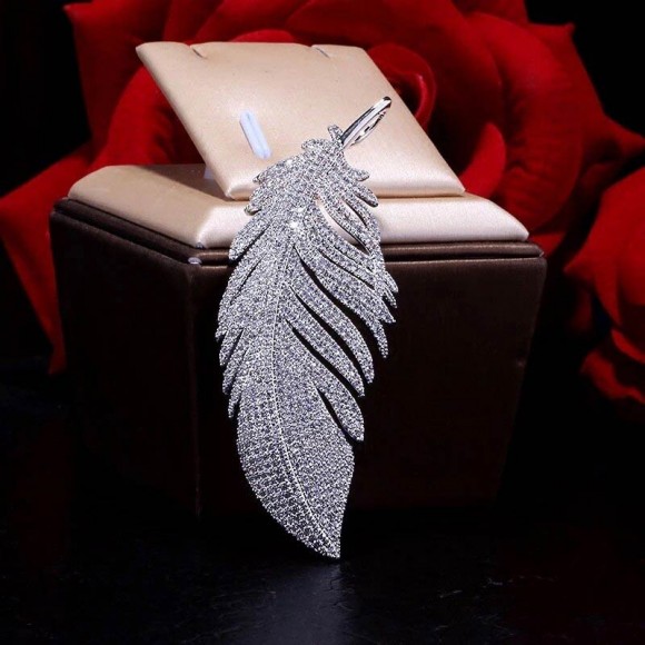 Брошь кристальное перо Брошь кристальное перо