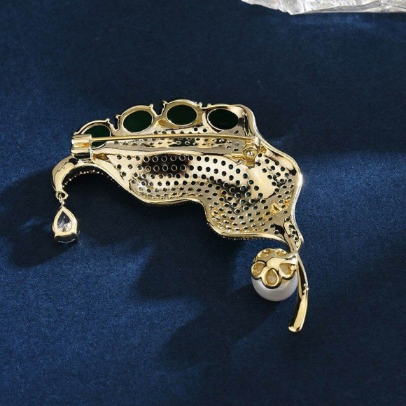 Брошка дизайнерський листок