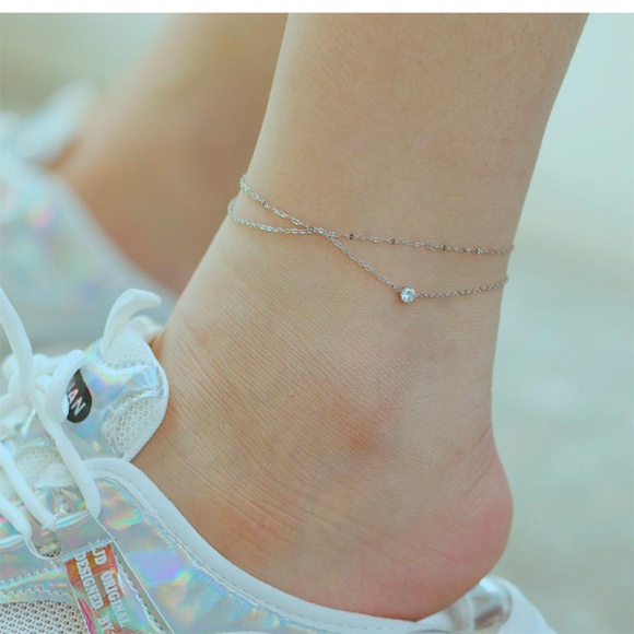 Браслет на ногу из стали с кристаликом