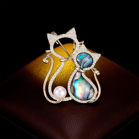 Элитная брошь два котика